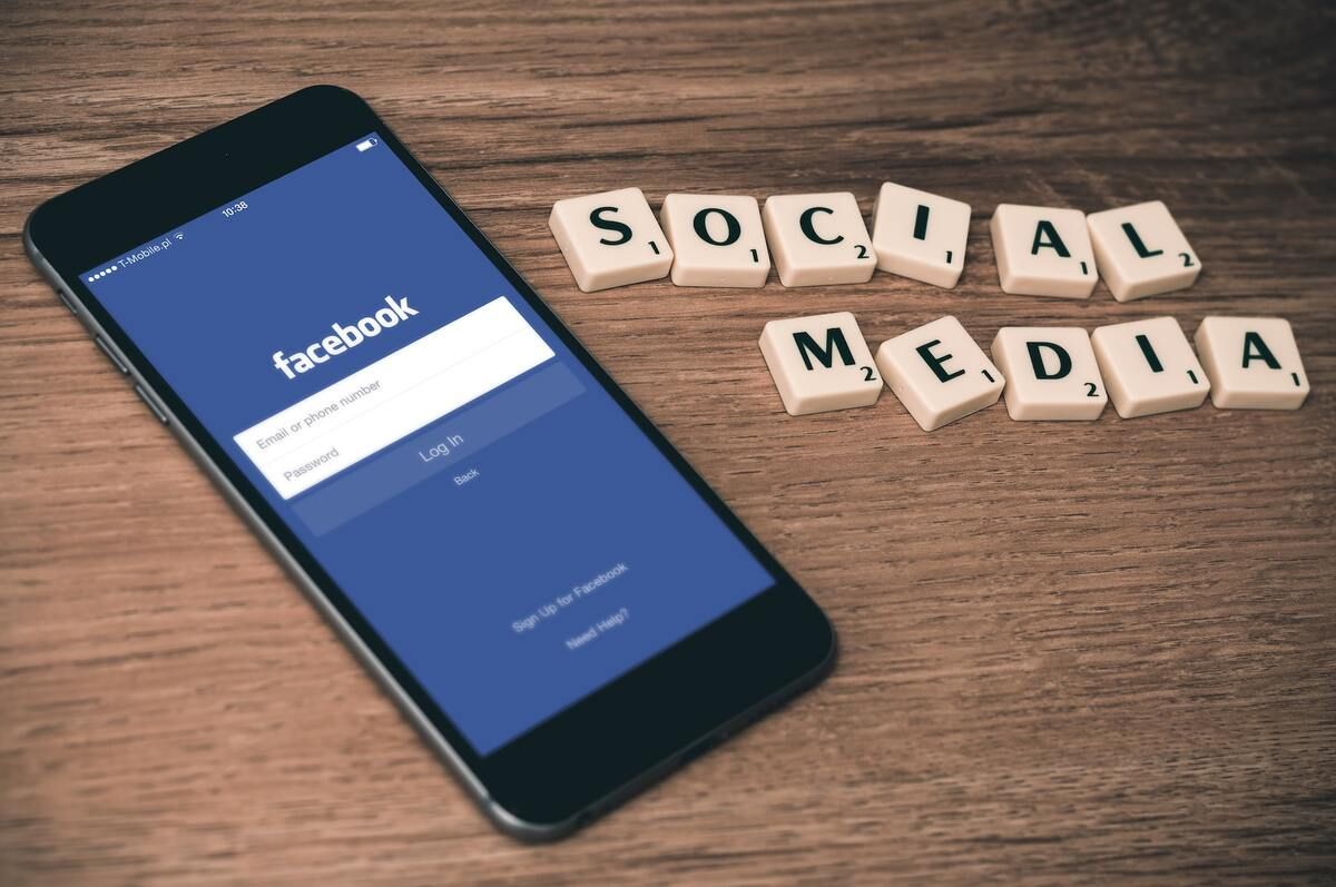Bezpieczeństwo w internecie: Jak chronić swoje dane w social media?